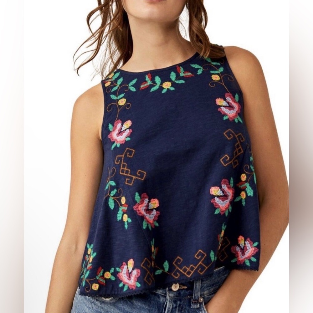 Free People fun & flirty embroidered tank navy large